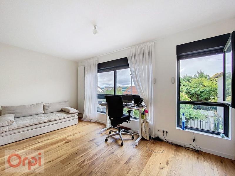 Maison - 207 m² - 6 pièces