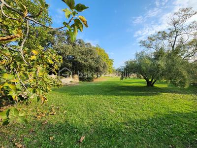 Propriété - 400 m² - 13 pièces