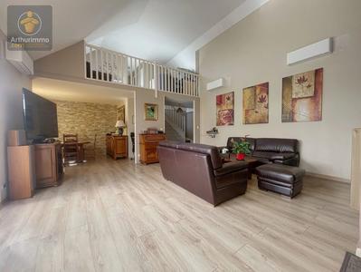 Maison - 176 m² - 7 pièces