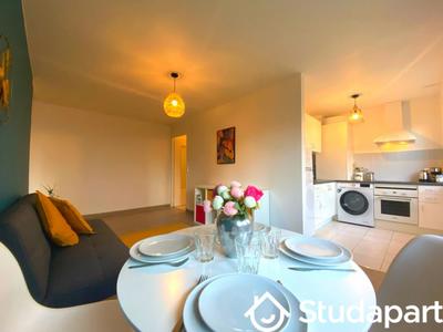 Chambre - 11 m² - 1 pièce