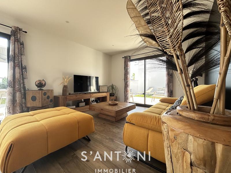 Maison - 97 m² - 4 pièces