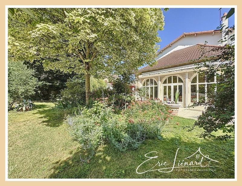 Maison - 182 m² - 7 pièces