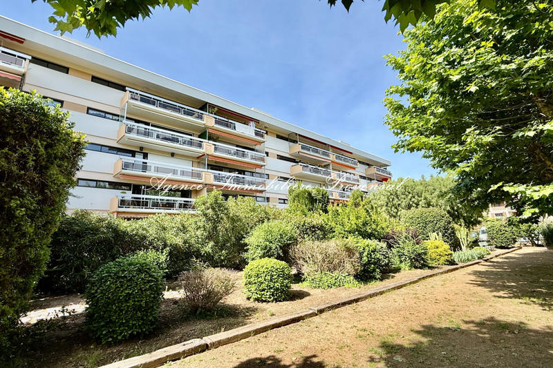 Appartement - 97 m² - 4 pièces