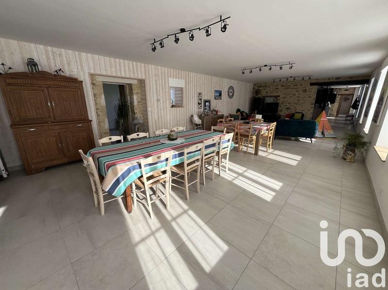 Maison - 310 m² - 8 pièces