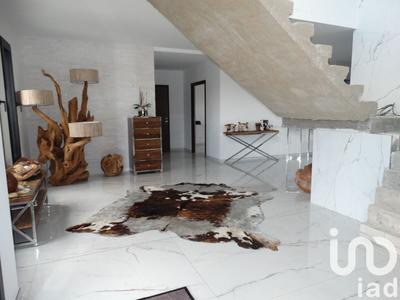 Maison de maîtres - 300 m² - 7 pièces