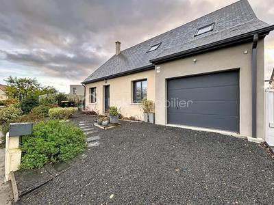 Maison - 95 m² - 5 pièces