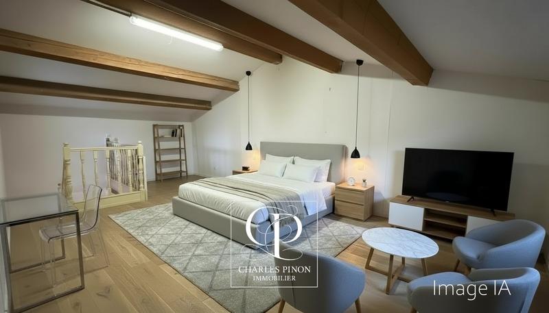 Maison - 236 m² - 8 pièces