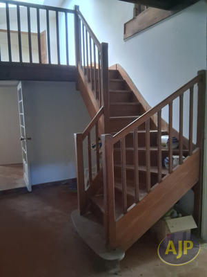 Maison - 381 m² - 13 pièces