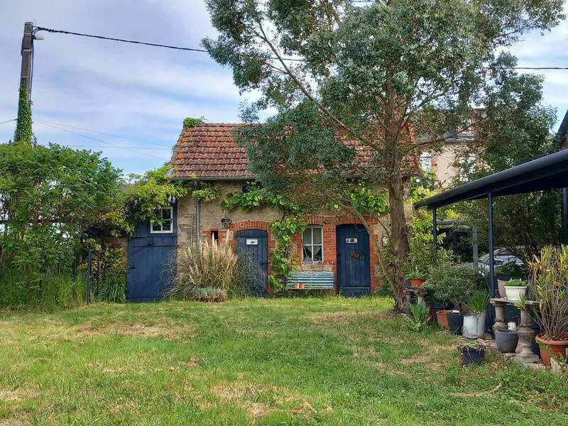 Maison - 90 m² - 5 pièces