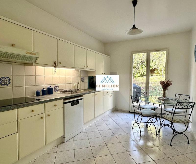 Maison - 146 m² - 7 pièces