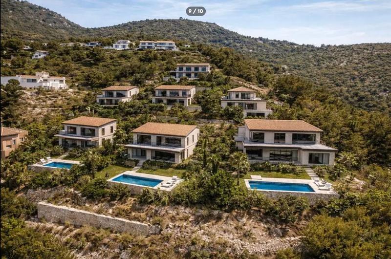 Terrain constructible - 1 040 m²