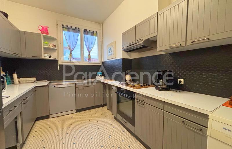 Appartement - 91 m² - 3 pièces