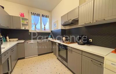 Appartement - 91 m² - 3 pièces