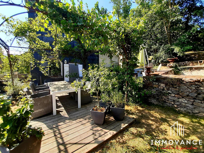 Maison - 328 m² - 12 pièces