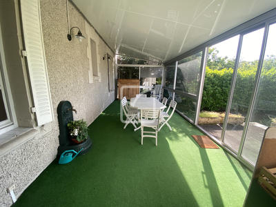 Maison - 168 m² - 9 pièces