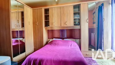 Maison - 240 m² - 12 pièces