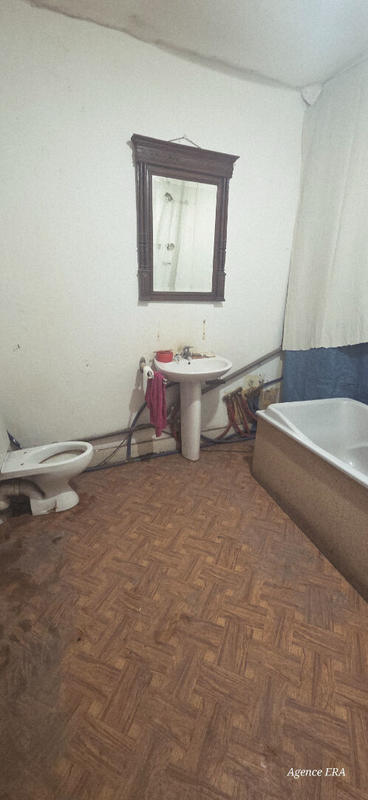 Maison - 215 m² - 8 pièces