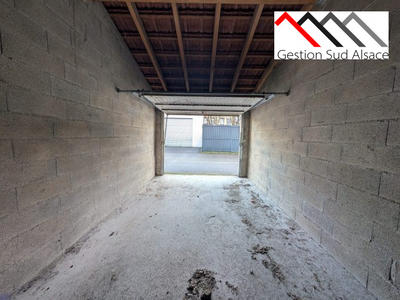 Parking / Garage - 8 m²