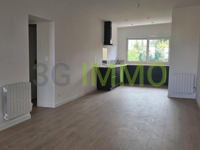 Appartement - 90 m² - 4 pièces