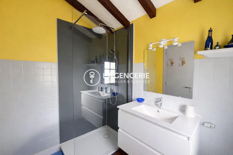 Maison ancienne - 190 m² - 4 pièces