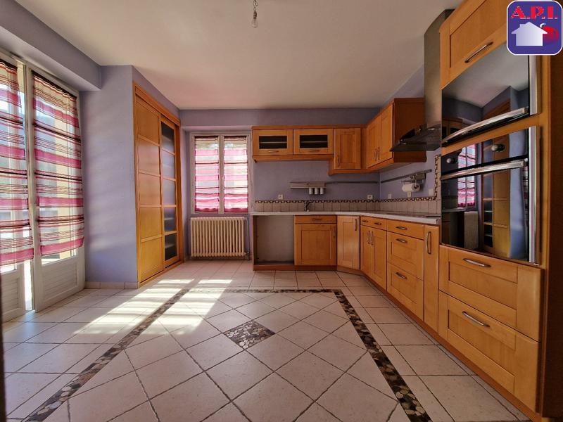 Maison - 137 m² - 5 pièces