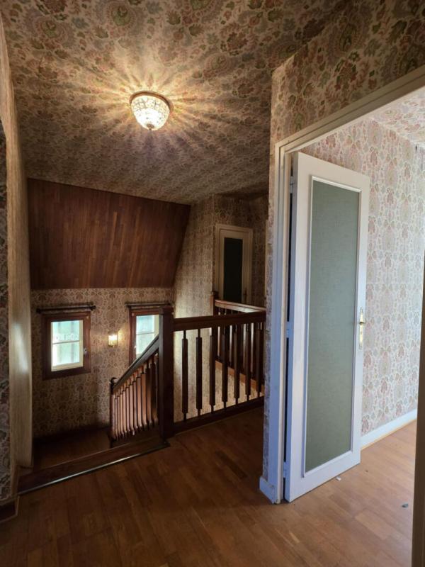 Maison - 235 m² - 4 pièces