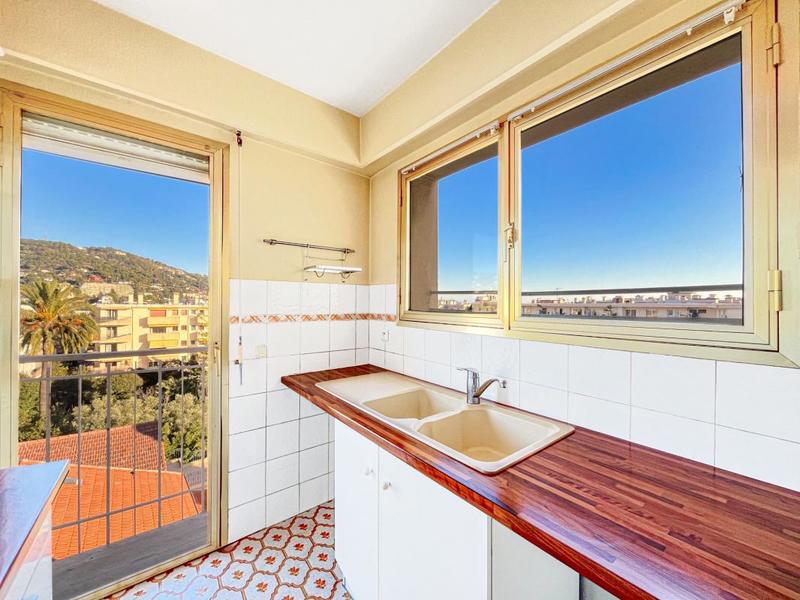 Appartement - 96 m² - 4 pièces