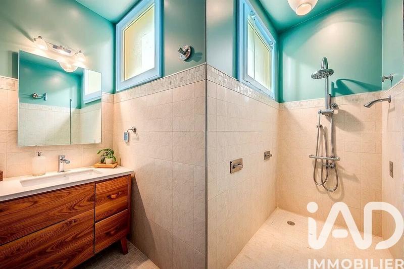 Maison - 194 m² - 8 pièces