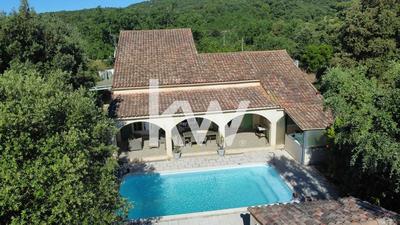 Maison - 182 m² - 6 pièces