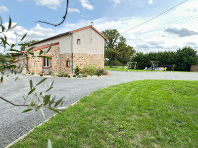 Maison - 245 m² - 8 pièces