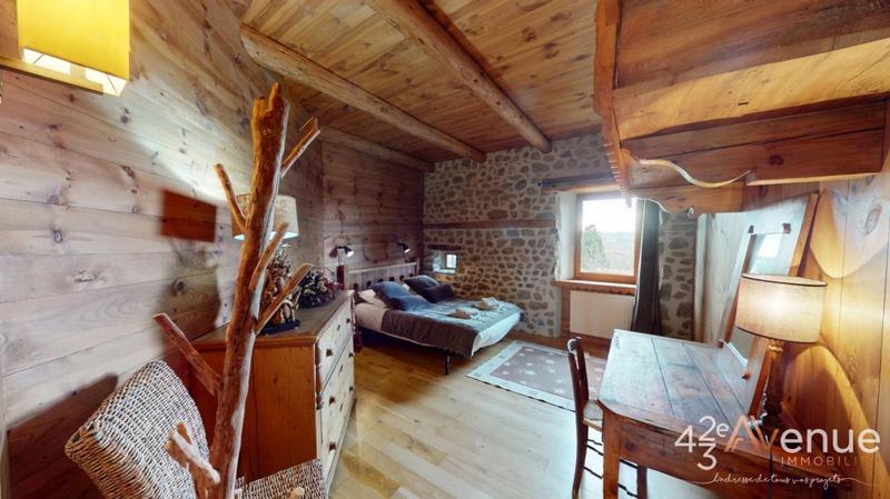 Maison - 298 m² - 9 pièces