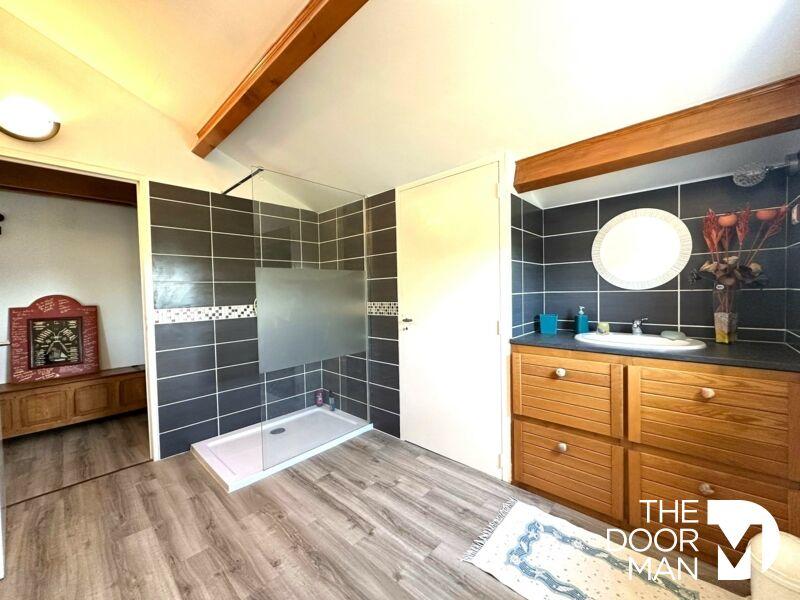 Maison - 138 m² - 5 pièces