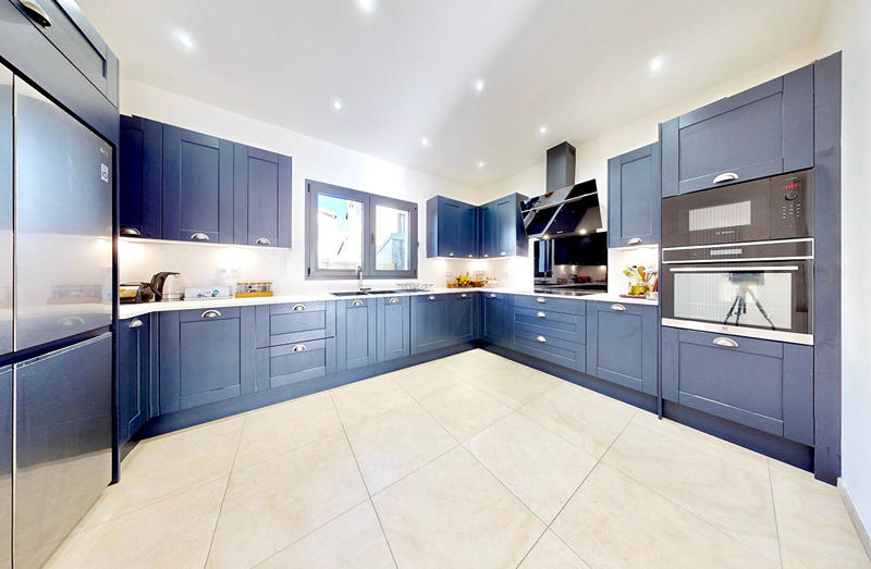 Maison - 169 m² - 5 pièces