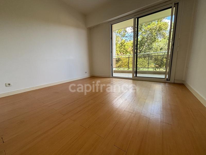 Appartement - 96 m² - 3 pièces