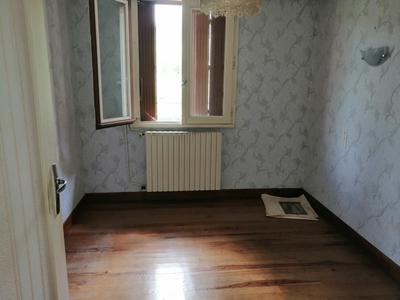 Villa - 100 m² - 5 pièces