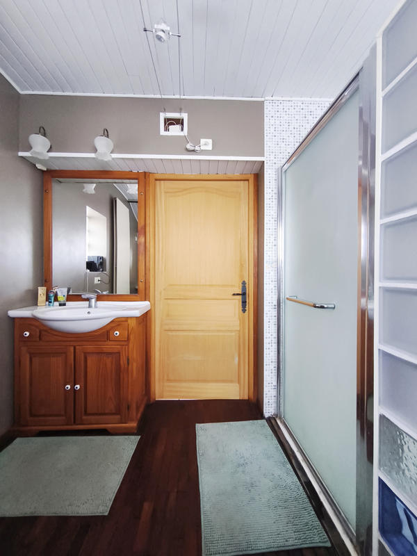 Maison - 181 m² - 7 pièces