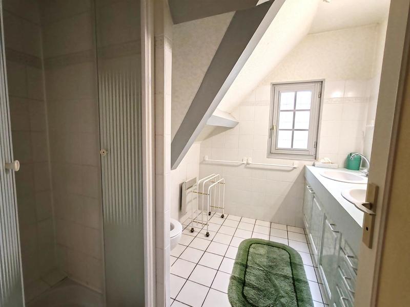 Maison - 190 m² - 8 pièces