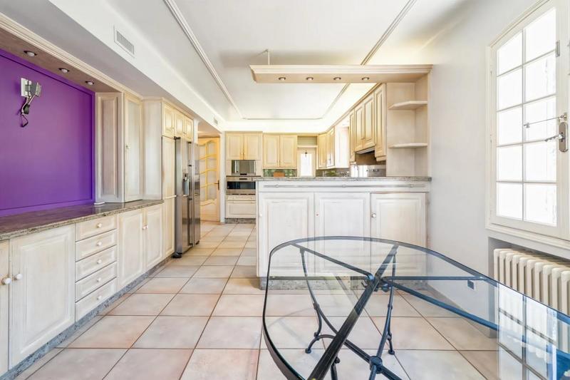 Propriété - 500 m² - 8 pièces