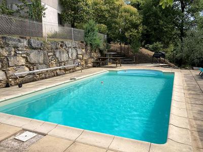 Maison - 170 m² - 8 pièces