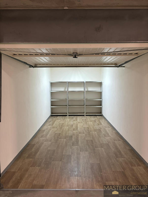 Parking / Garage - 16 m²
