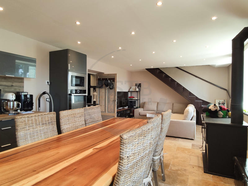 Maison - 85 m² - 4 pièces