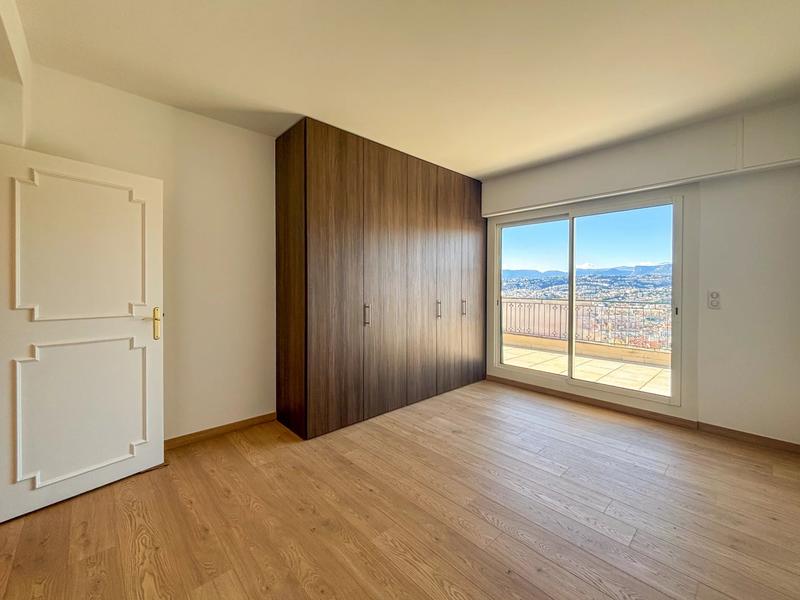 Appartement - 167 m² - 5 pièces