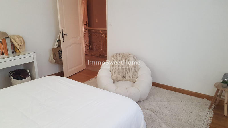 Villa - 201 m² - 7 pièces