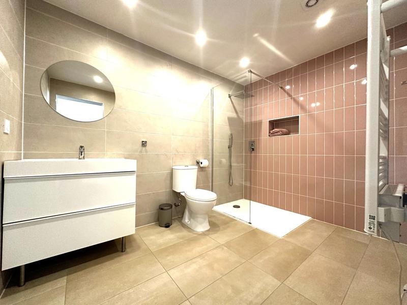 Maison traditionnelle - 185 m² - 7 pièces