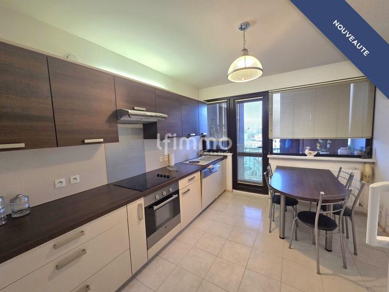 Appartement - 94 m² - 5 pièces