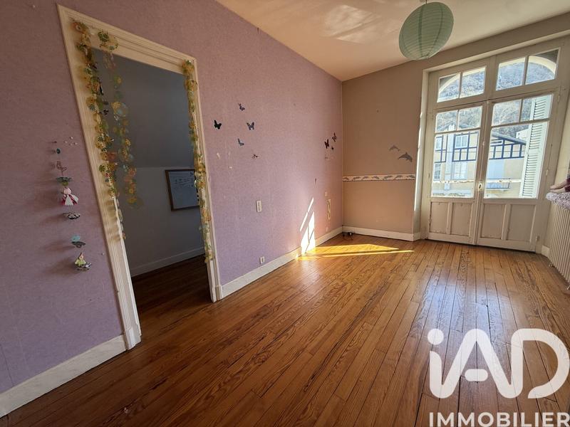 Maison - 225 m² - 7 pièces