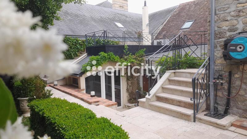 Maison - 180 m² - 7 pièces