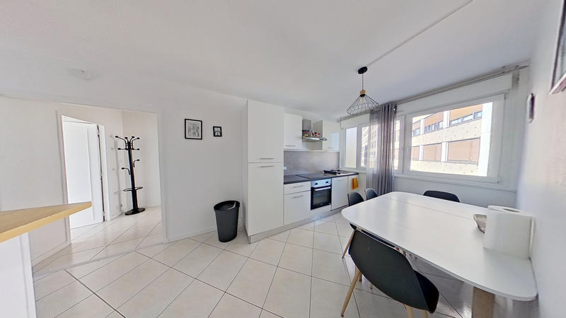 Appartement - 79 m² - 4 pièces