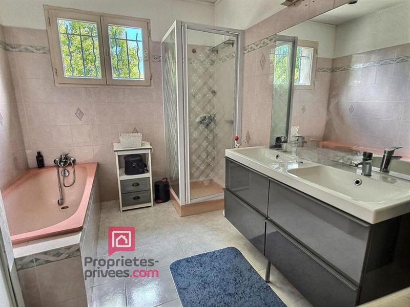 Villa - 104 m² - 5 pièces