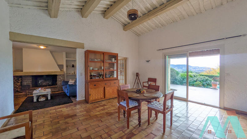 Maison - 104 m² - 4 pièces